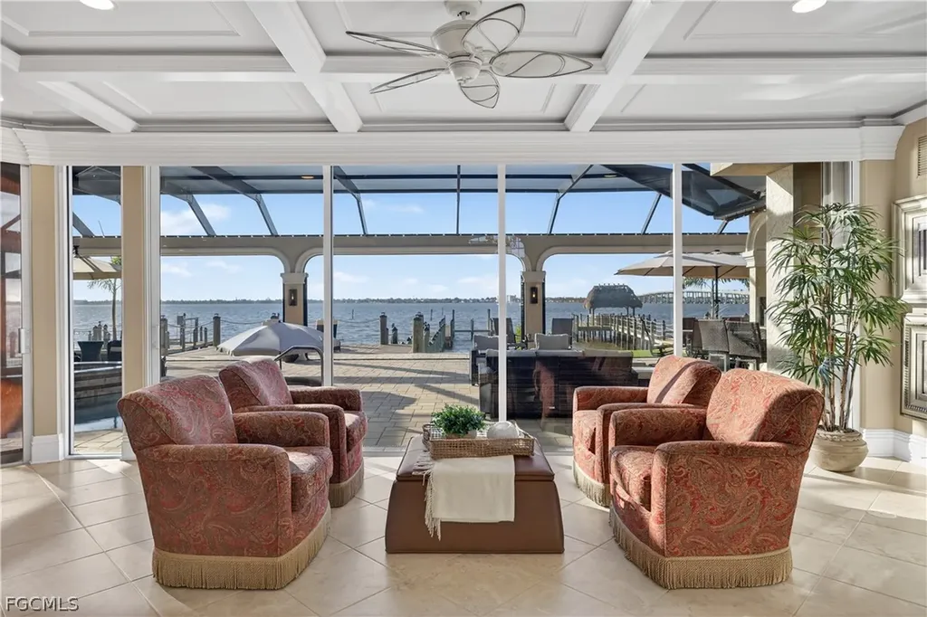 12782 Yacht Club Circle Fort Myers FL 33919