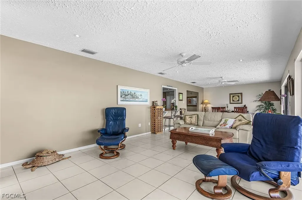 4215 SW 13th Avenue Cape Coral FL 33914
