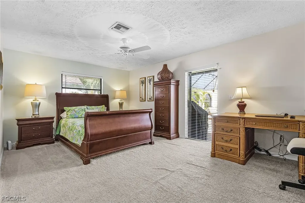 4215 SW 13th Avenue Cape Coral FL 33914