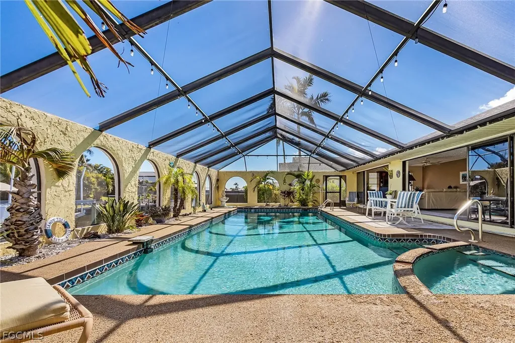 4215 SW 13th Avenue Cape Coral FL 33914