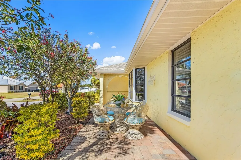 4215 SW 13th Avenue Cape Coral FL 33914