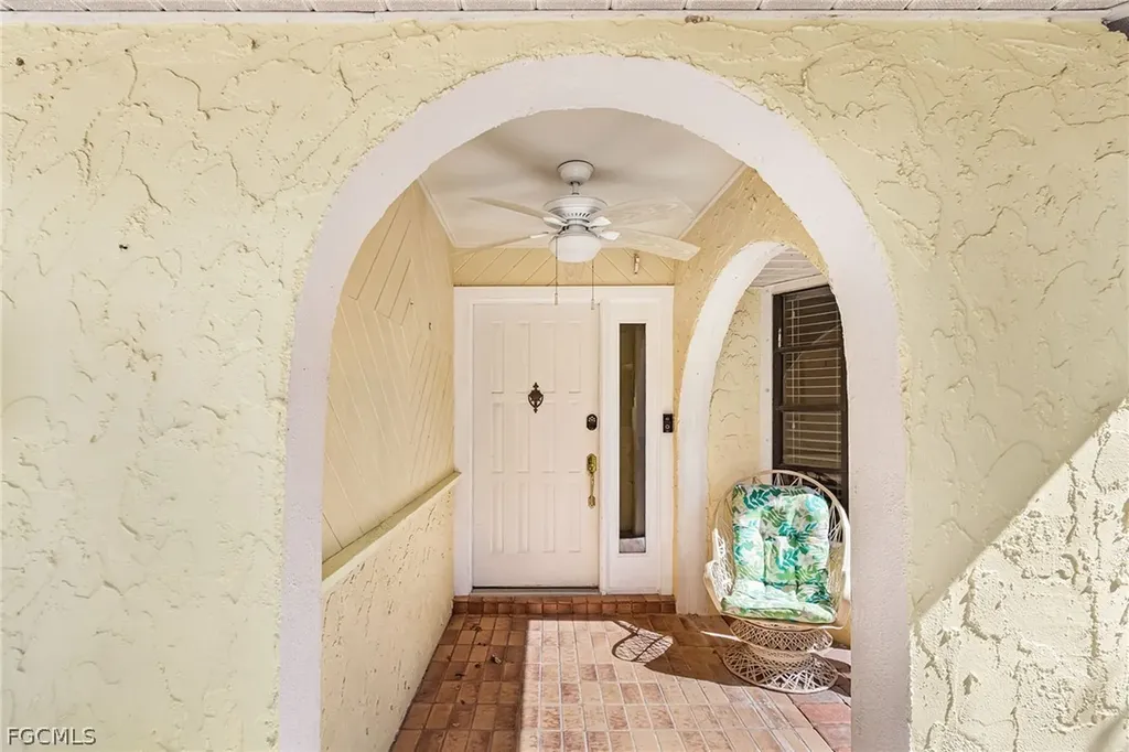 4215 SW 13th Avenue Cape Coral FL 33914