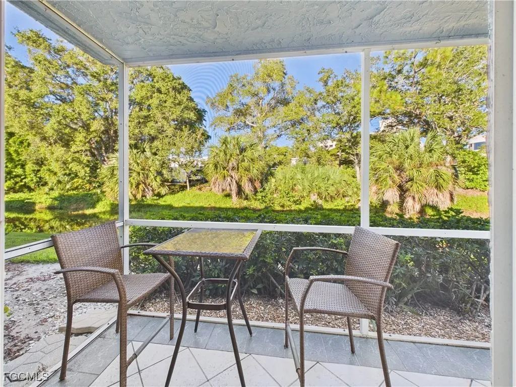 232 Palm Drive Naples FL 34112