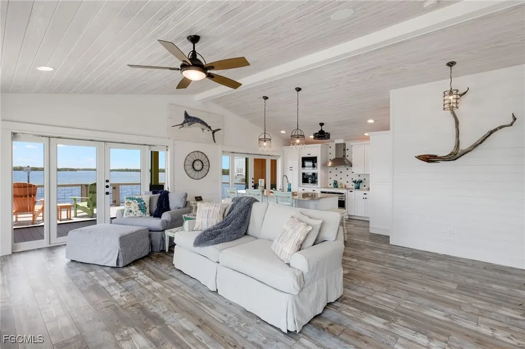 4819 Pine Island Road NW Matlacha FL 33993