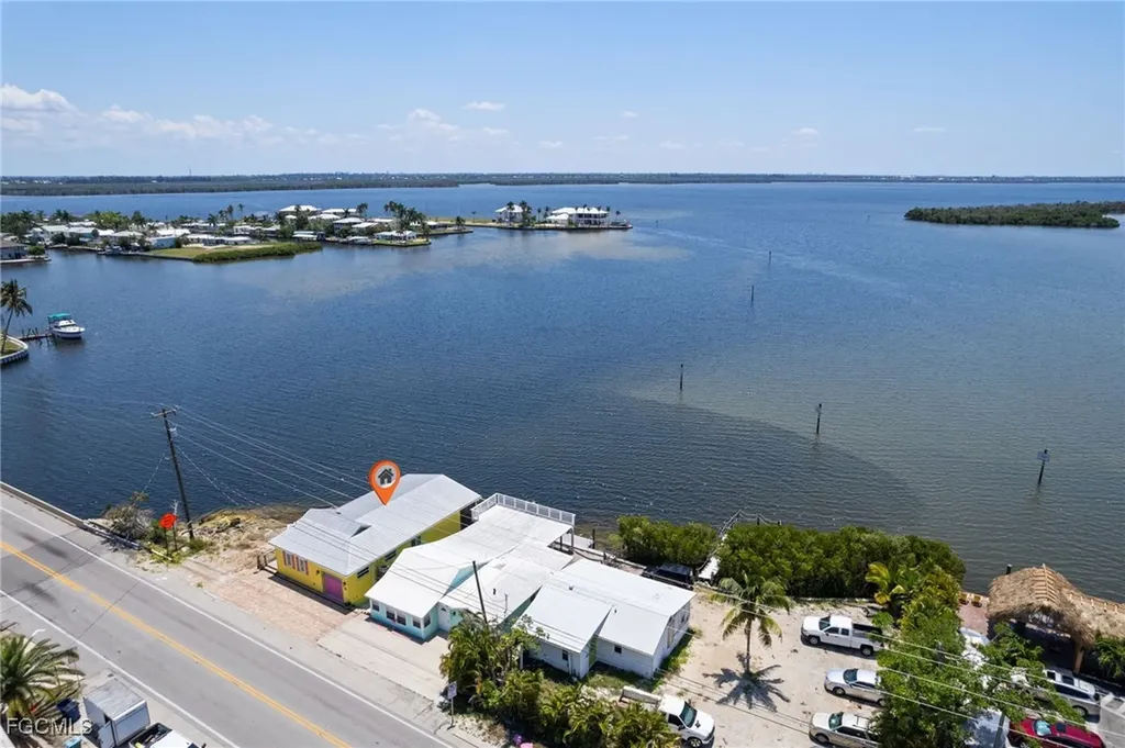 4819 Pine Island Road NW Matlacha FL 33993