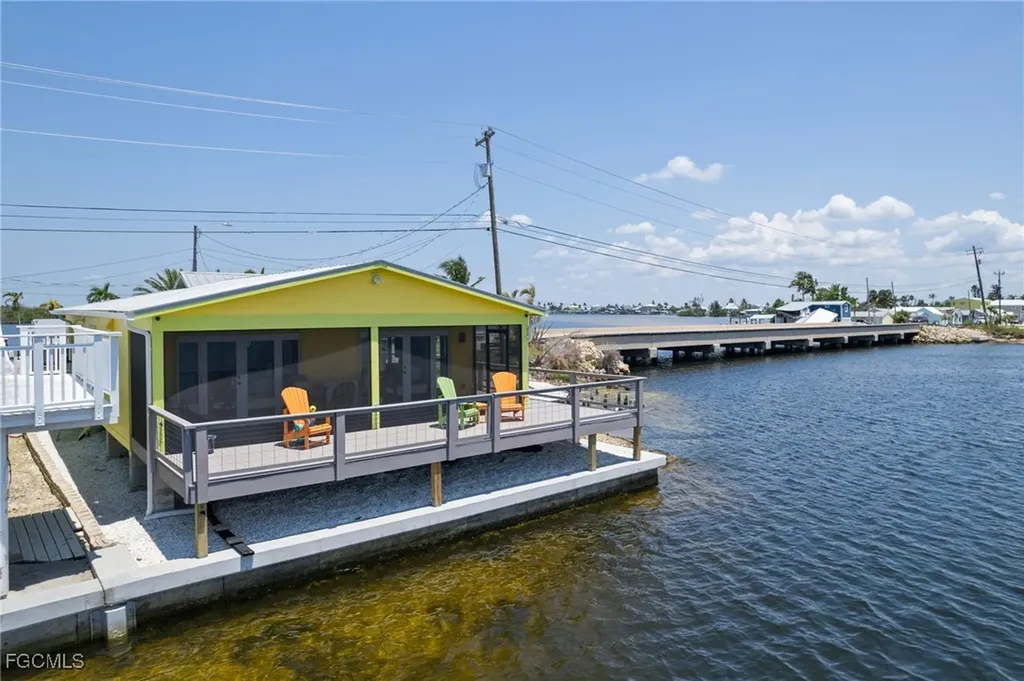 4819 Pine Island Road NW Matlacha FL 33993