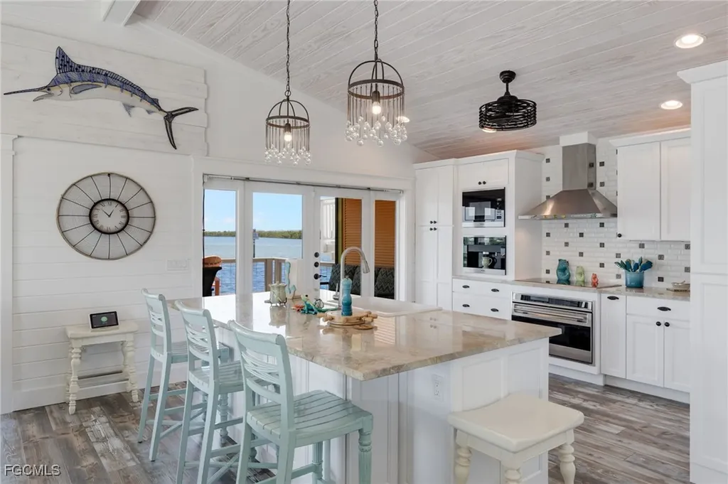 4819 Pine Island Road NW Matlacha FL 33993