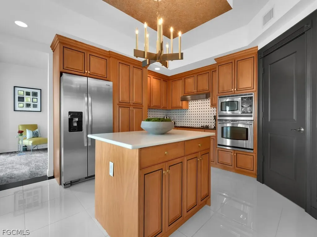 6061 Silver King Boulevard Cape Coral FL 33914