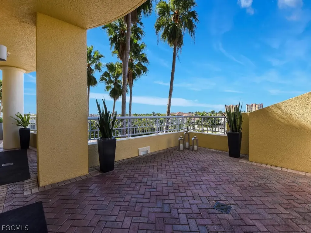 6061 Silver King Boulevard Cape Coral FL 33914