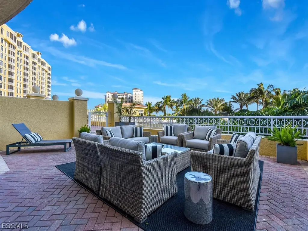 6061 Silver King Boulevard Cape Coral FL 33914