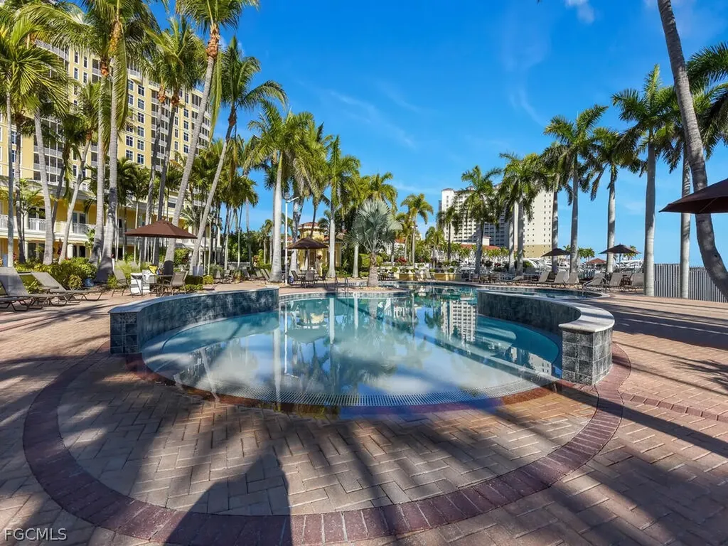 6061 Silver King Boulevard Cape Coral FL 33914