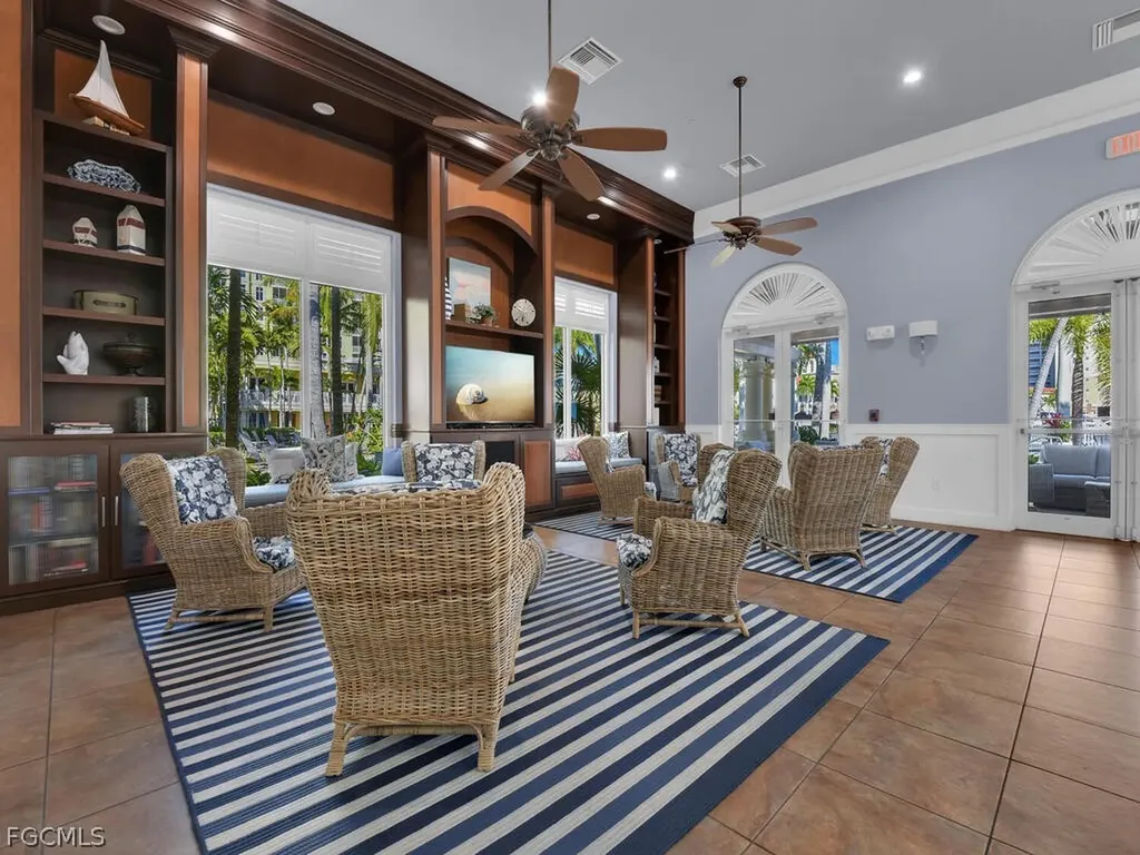 6061 Silver King Boulevard Cape Coral FL 33914