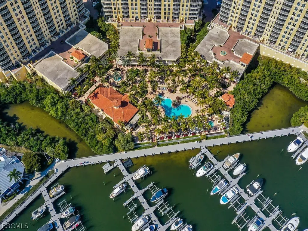 6061 Silver King Boulevard Cape Coral FL 33914