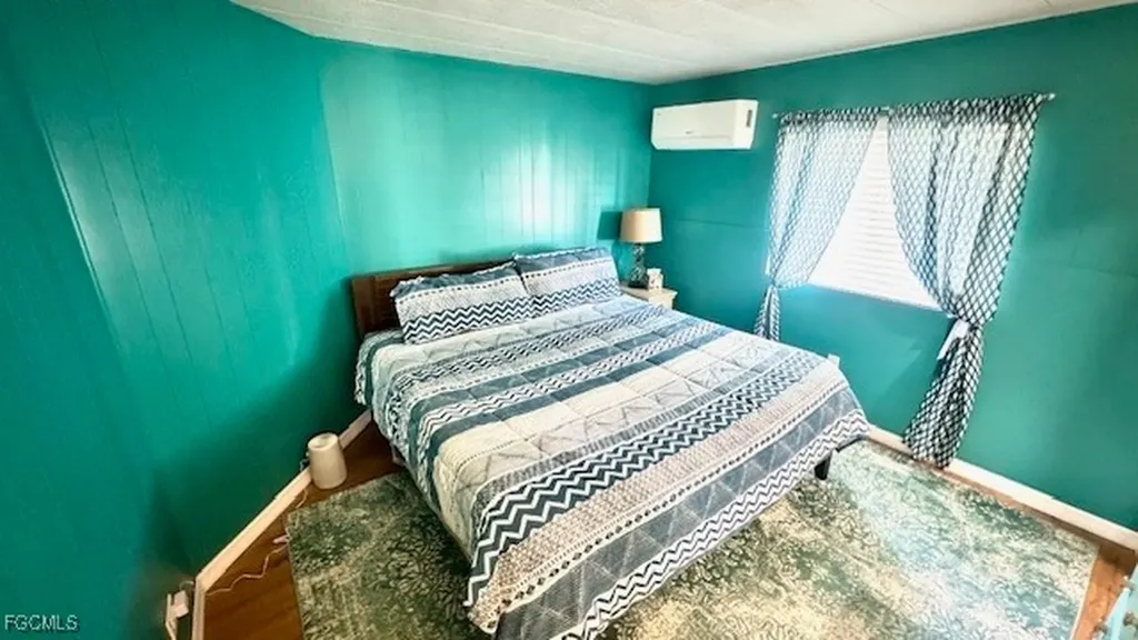 5525 Ben Franklin Lane North Fort Myers FL 33917