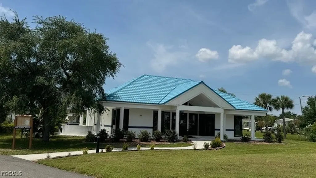 5525 Ben Franklin Lane North Fort Myers FL 33917