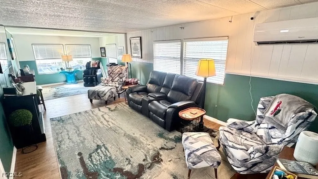 5525 Ben Franklin Lane North Fort Myers FL 33917