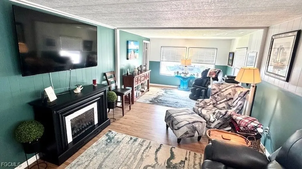 5525 Ben Franklin Lane North Fort Myers FL 33917