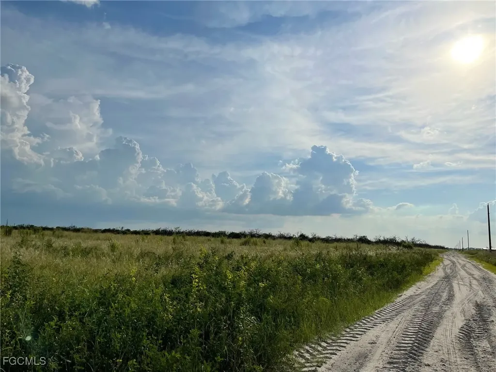 6985 6th Road Labelle FL 33935