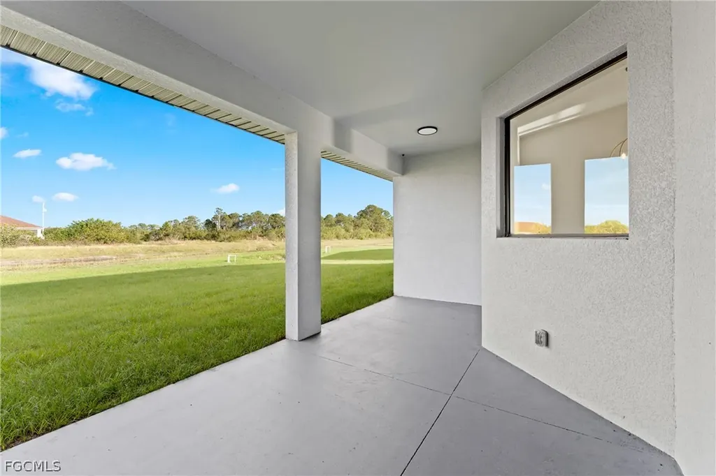 385 Paulcrest Avenue Lehigh Acres FL 33974