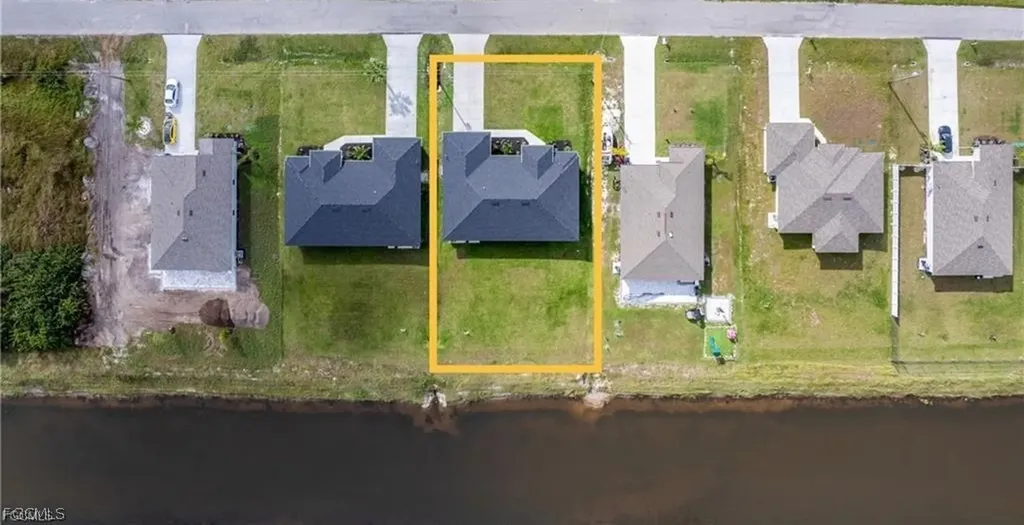 385 Paulcrest Avenue Lehigh Acres FL 33974
