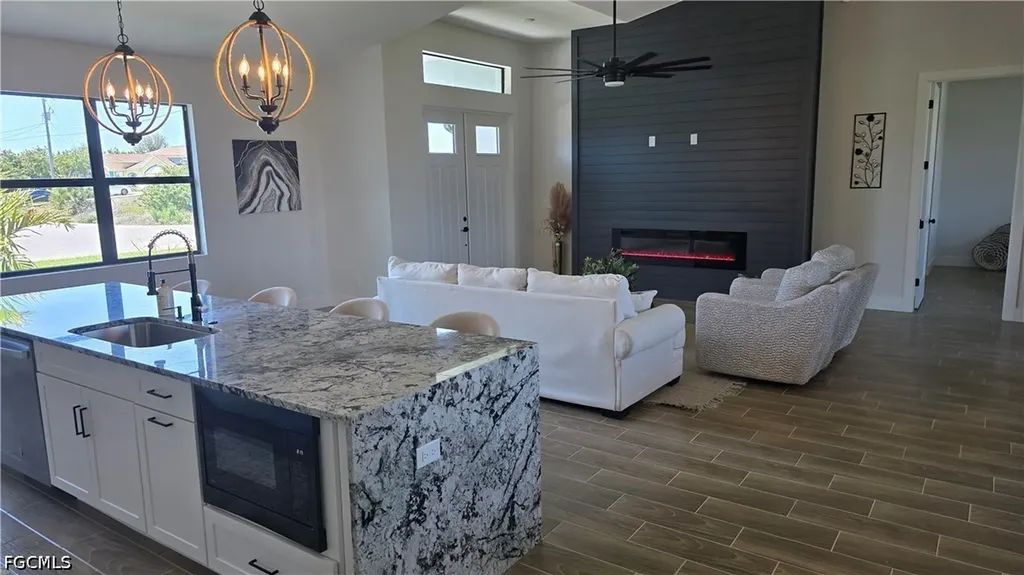 385 Paulcrest Avenue Lehigh Acres FL 33974