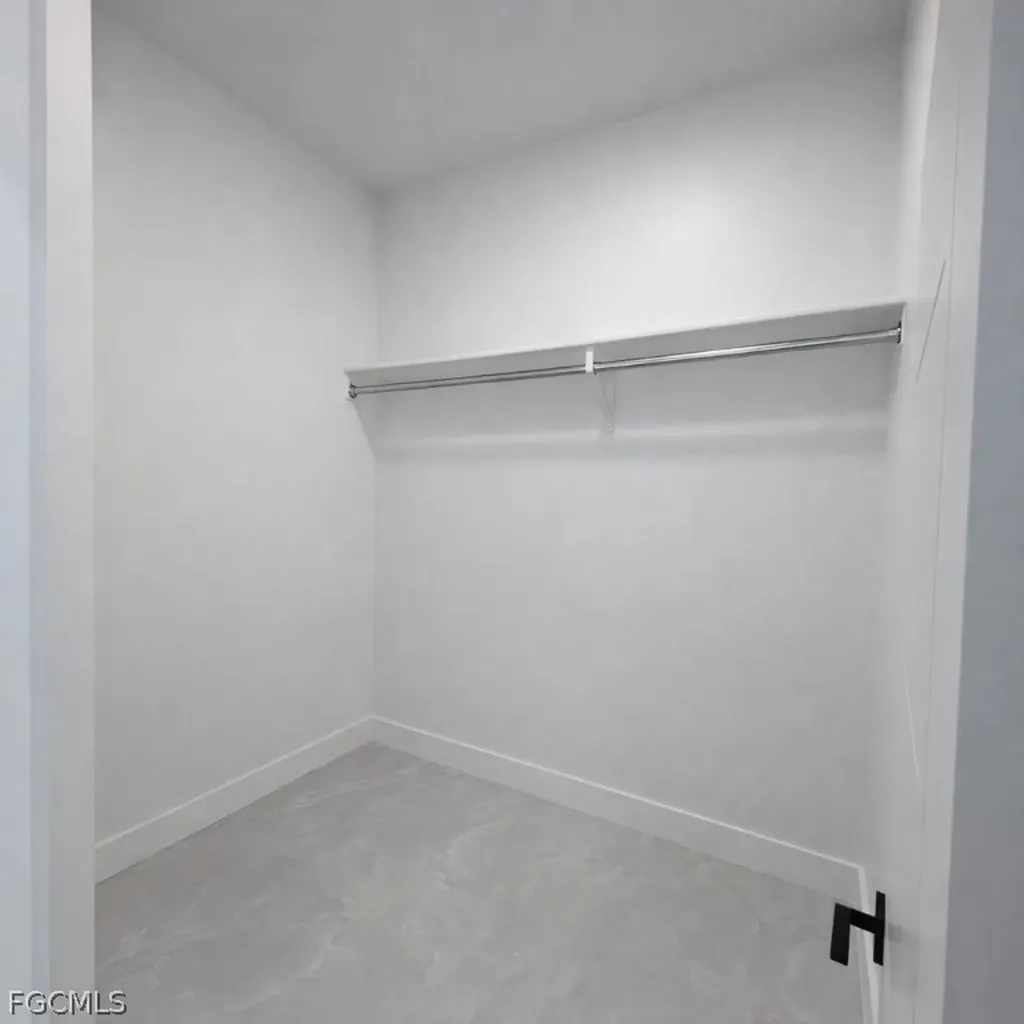 3985 Everglades Boulevard N Naples FL 34120