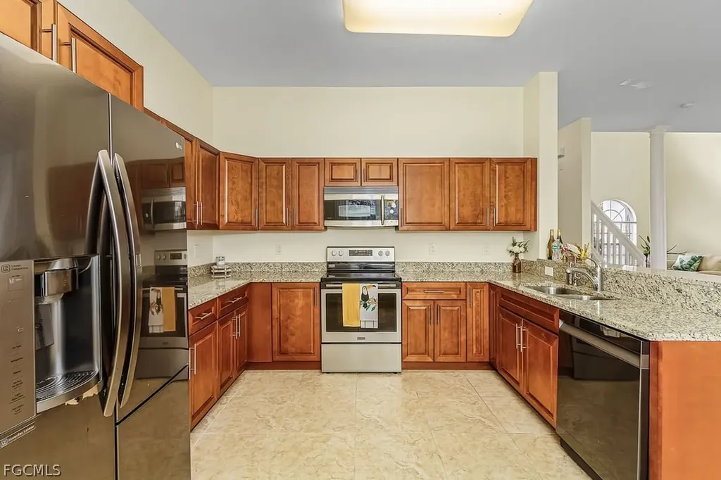 2557 Keystone Lake Drive Cape Coral FL 33909