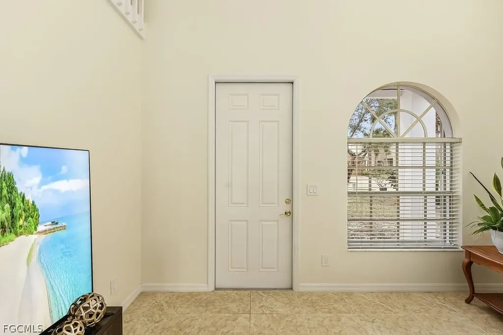 2557 Keystone Lake Drive Cape Coral FL 33909