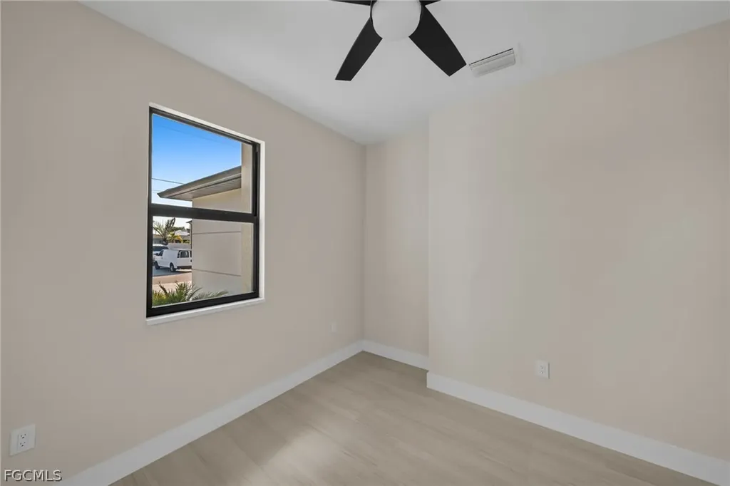 1425 NE 2nd Street Cape Coral FL 33909