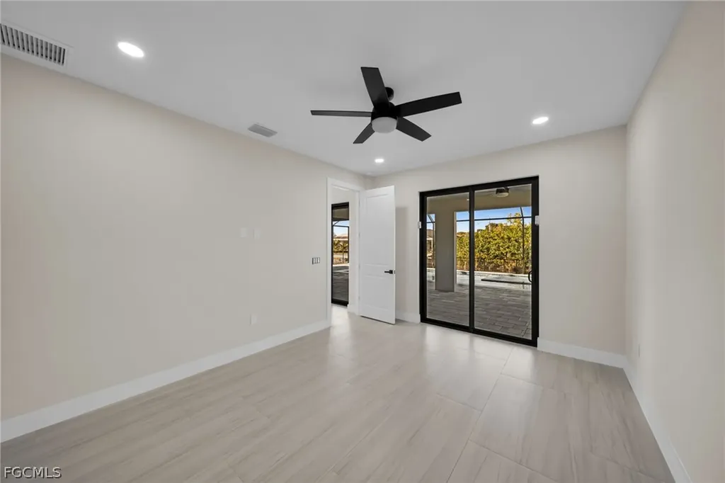 1425 NE 2nd Street Cape Coral FL 33909