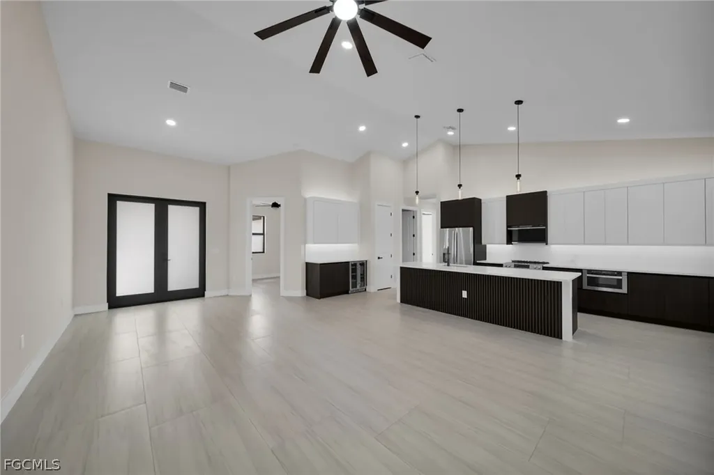 1425 NE 2nd Street Cape Coral FL 33909