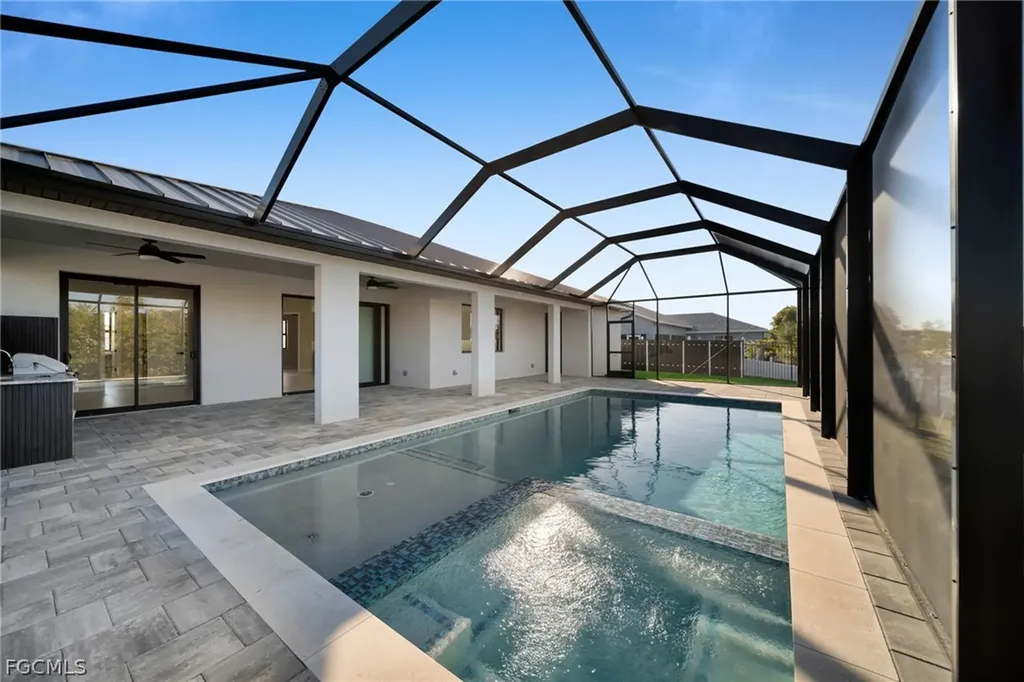 1425 NE 2nd Street Cape Coral FL 33909