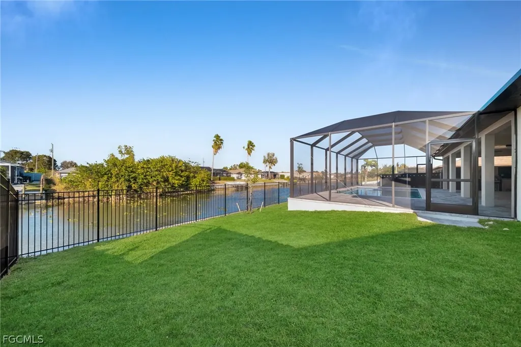 1425 NE 2nd Street Cape Coral FL 33909