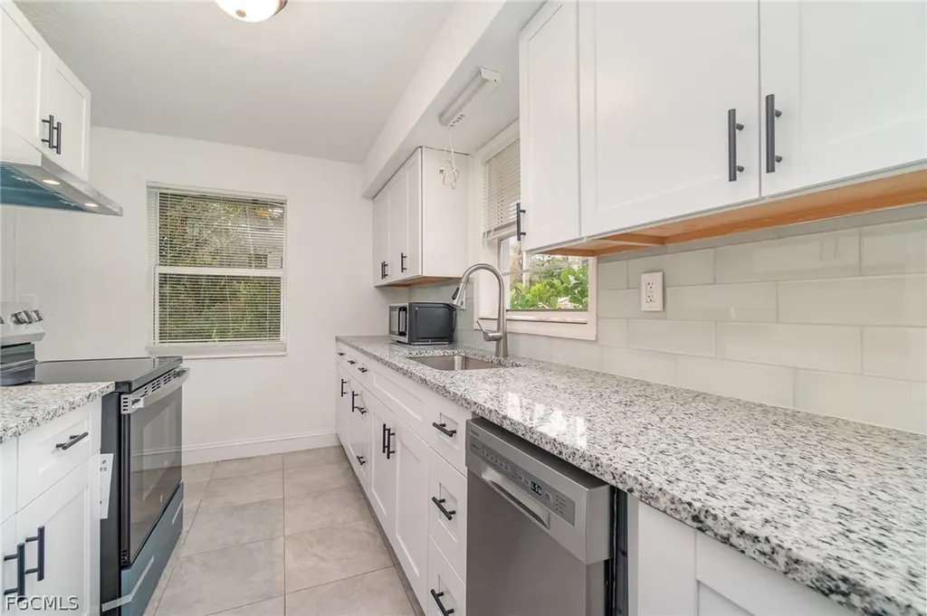 21 Cabana Avenue North Fort Myers FL 33903