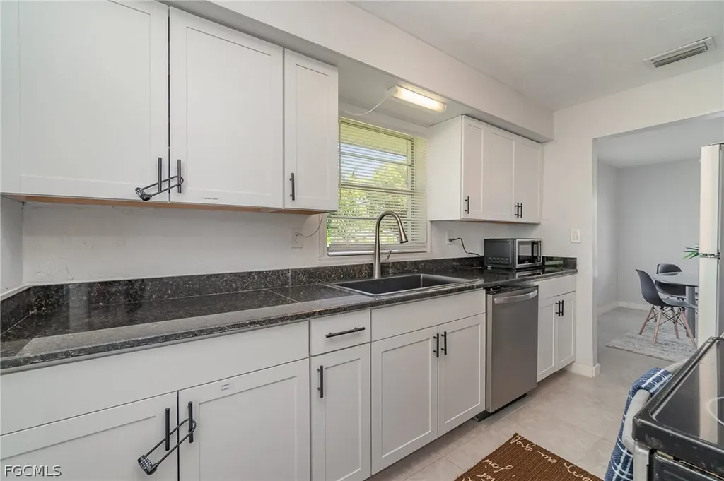 21 Cabana Avenue North Fort Myers FL 33903