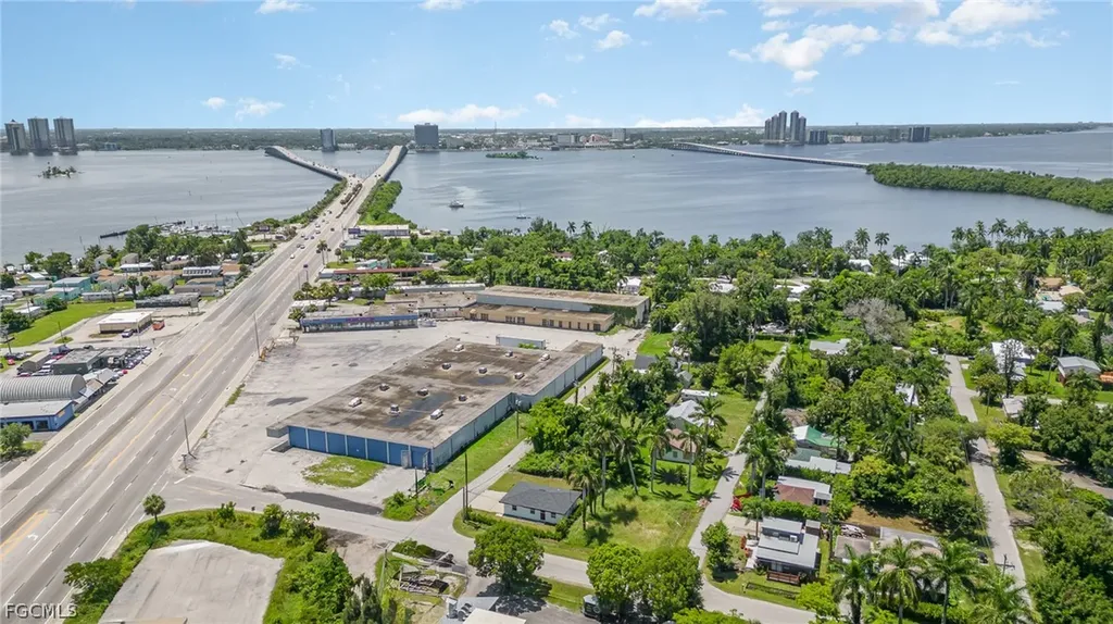 21 Cabana Avenue North Fort Myers FL 33903