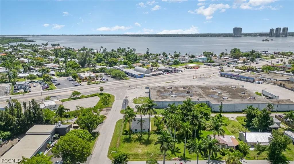 21 Cabana Avenue North Fort Myers FL 33903