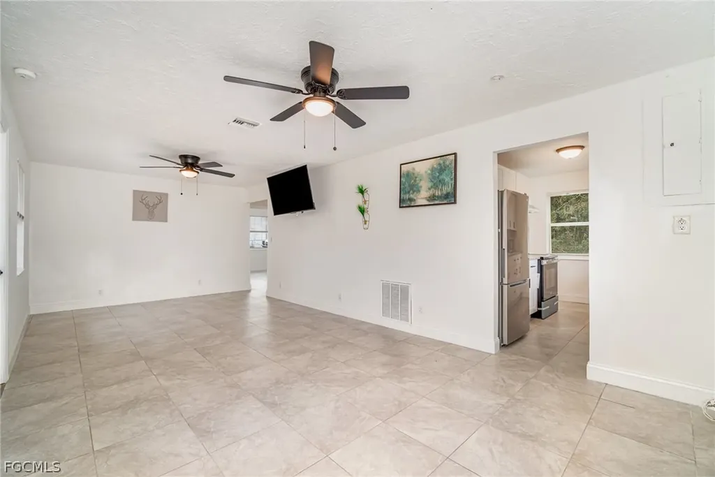 21 Cabana Avenue North Fort Myers FL 33903