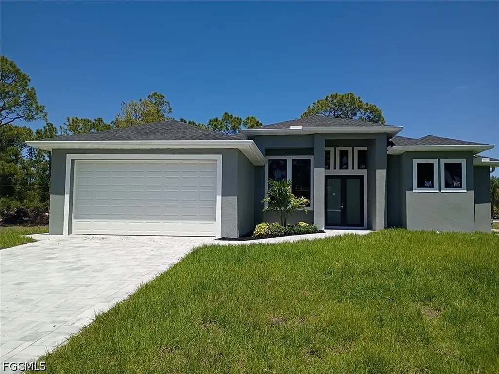 5102 Lee Circle S Lehigh Acres FL 33971