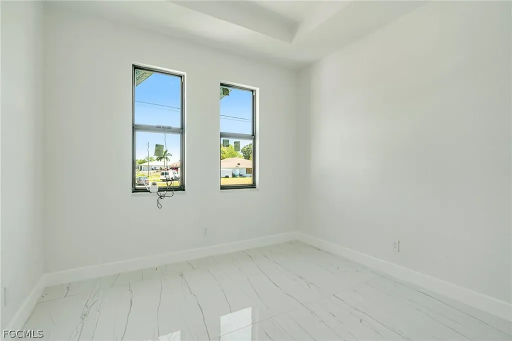 4725/4727 27th Street SW Lehigh Acres FL 33973