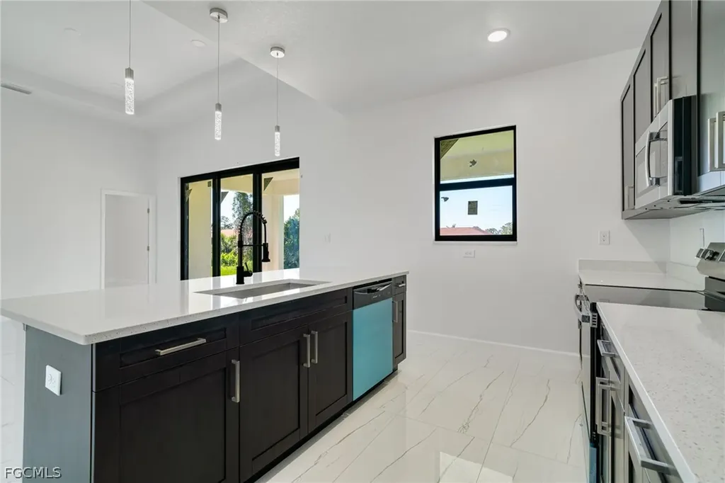 4725/4727 27th Street SW Lehigh Acres FL 33973