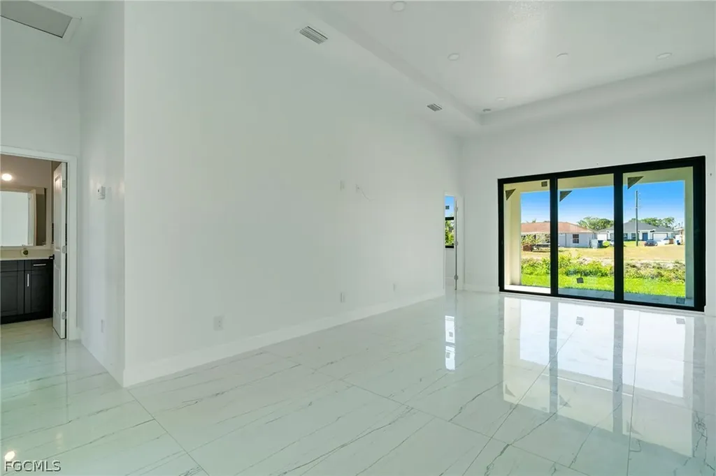 4725/4727 27th Street SW Lehigh Acres FL 33973