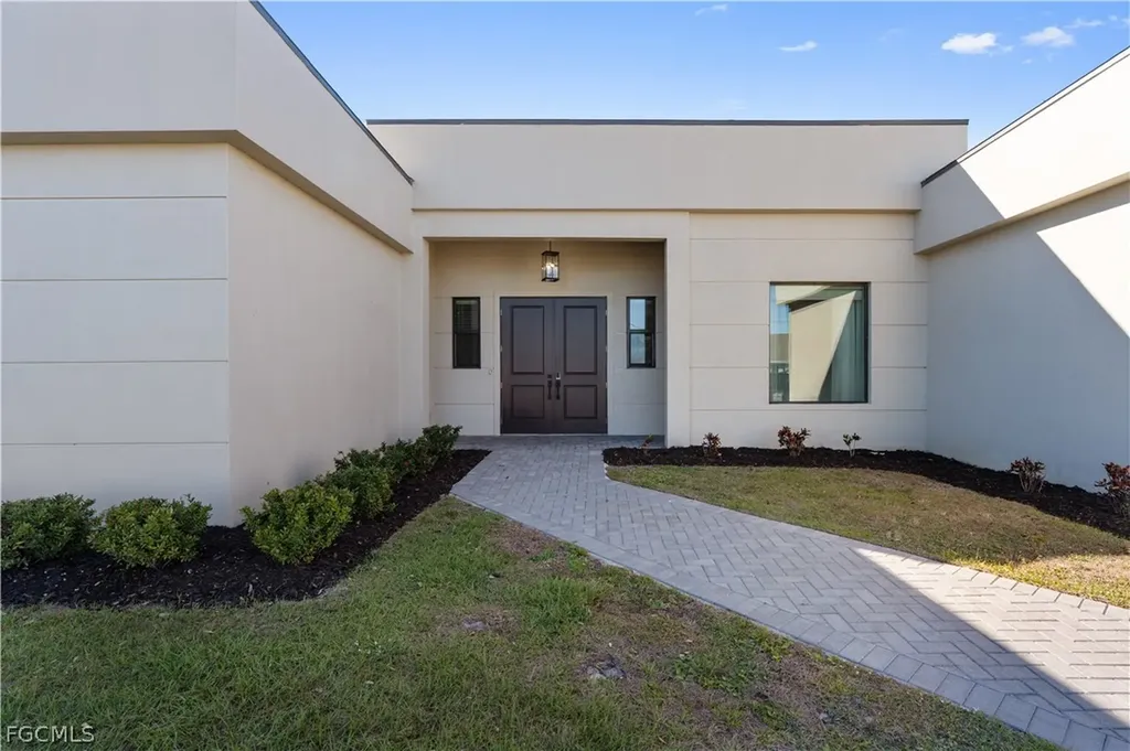 36 NW 12th Place Cape Coral FL 33993
