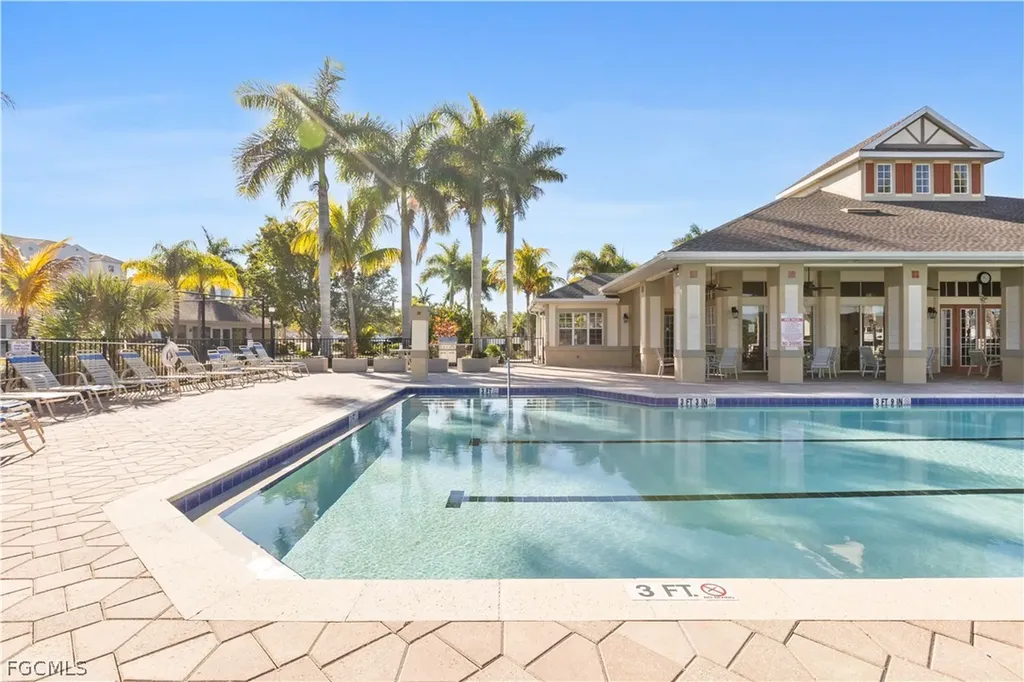 4263 Liron Avenue Fort Myers FL 33916
