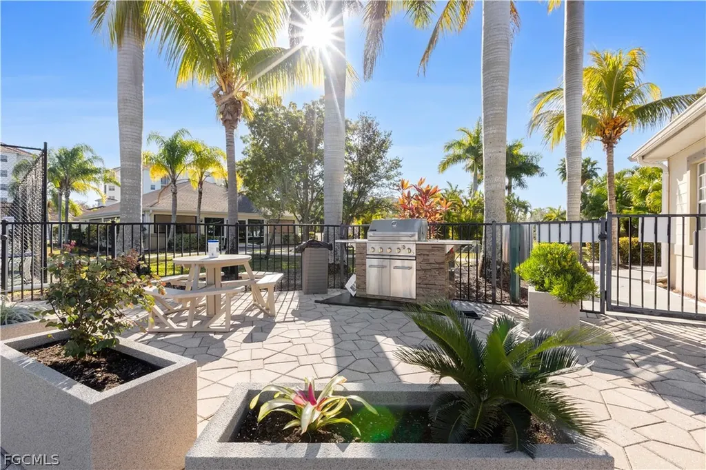 4263 Liron Avenue Fort Myers FL 33916