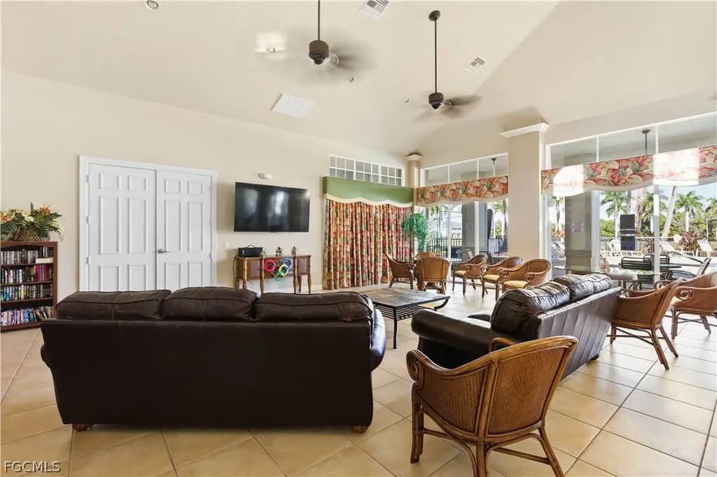 4263 Liron Avenue Fort Myers FL 33916