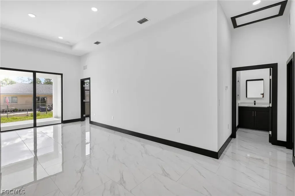 4725/4727 27th 27th Street SW Lehigh Acres FL 33973