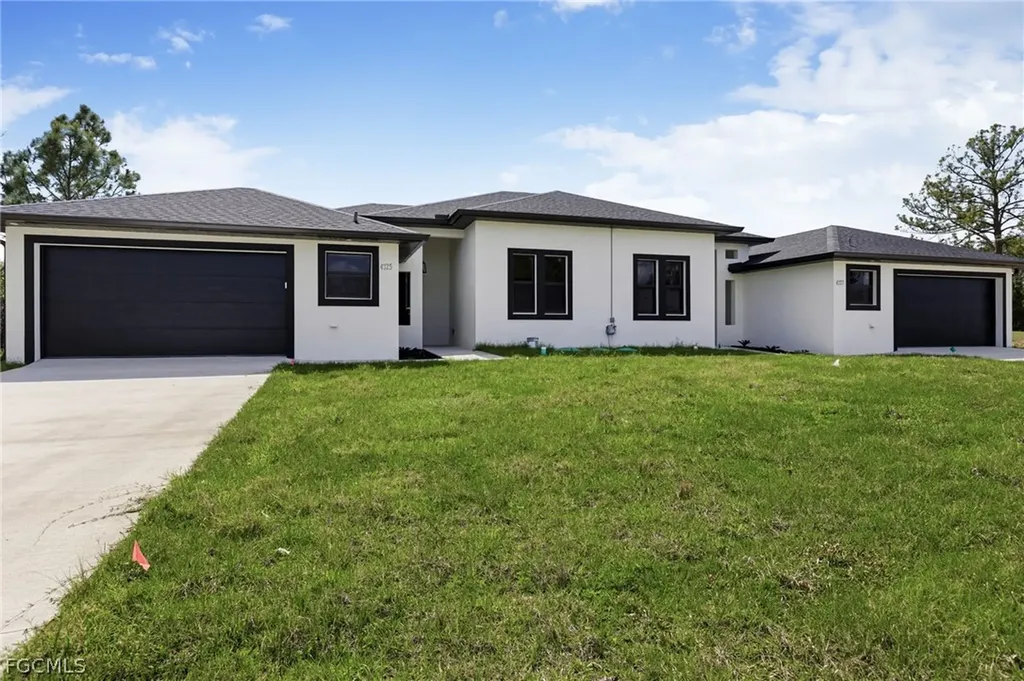 4725/4727 27th 27th Street SW Lehigh Acres FL 33973