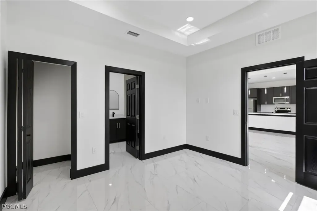 4725/4727 27th 27th Street SW Lehigh Acres FL 33973