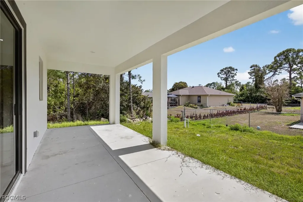 4725/4727 27th 27th Street SW Lehigh Acres FL 33973